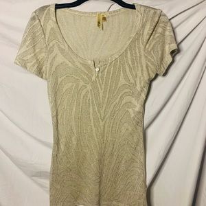 Beige/Gold BKE woman’s shirt size Small